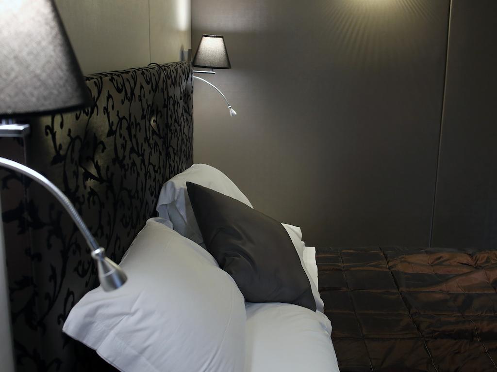 Piccolo Di Piazza Di Spagna Suites Rome Room photo