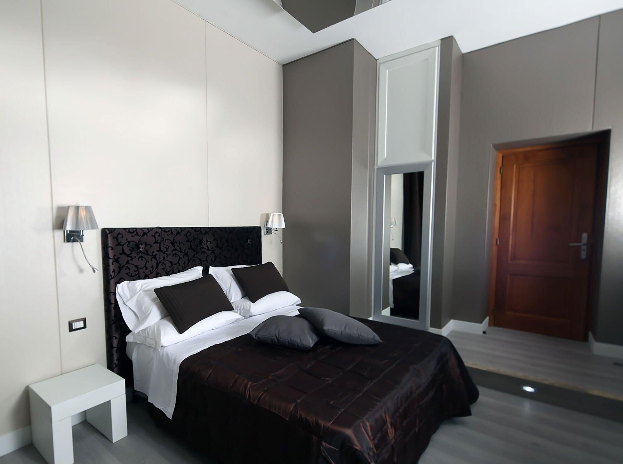 Piccolo Di Piazza Di Spagna Suites Rome Exterior photo