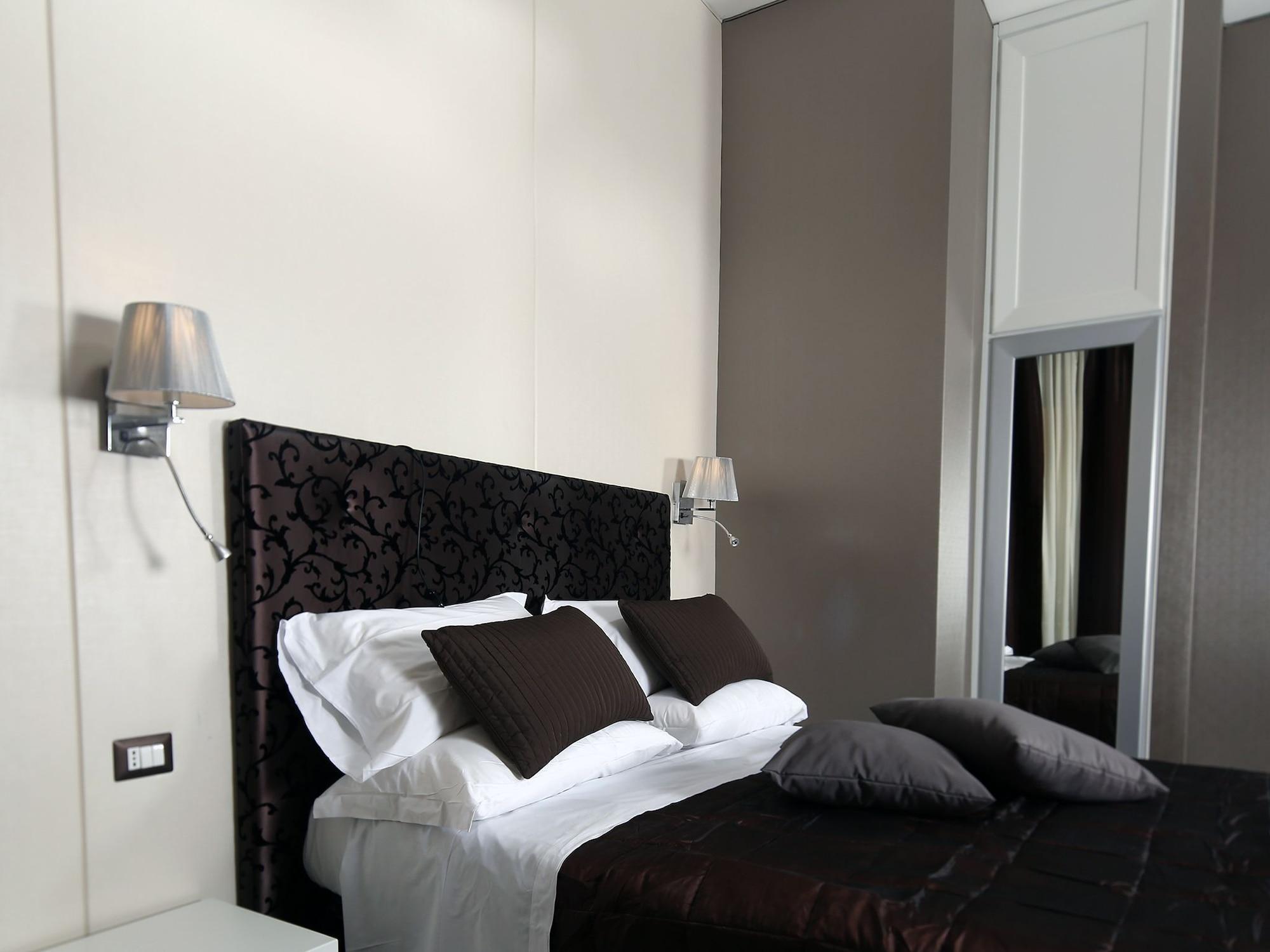 Piccolo Di Piazza Di Spagna Suites Rome Exterior photo