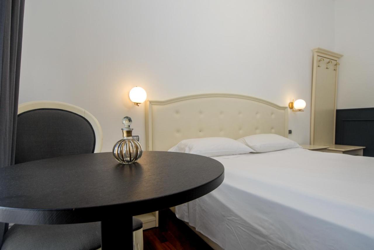 Piccolo Di Piazza Di Spagna Suites Rome Exterior photo
