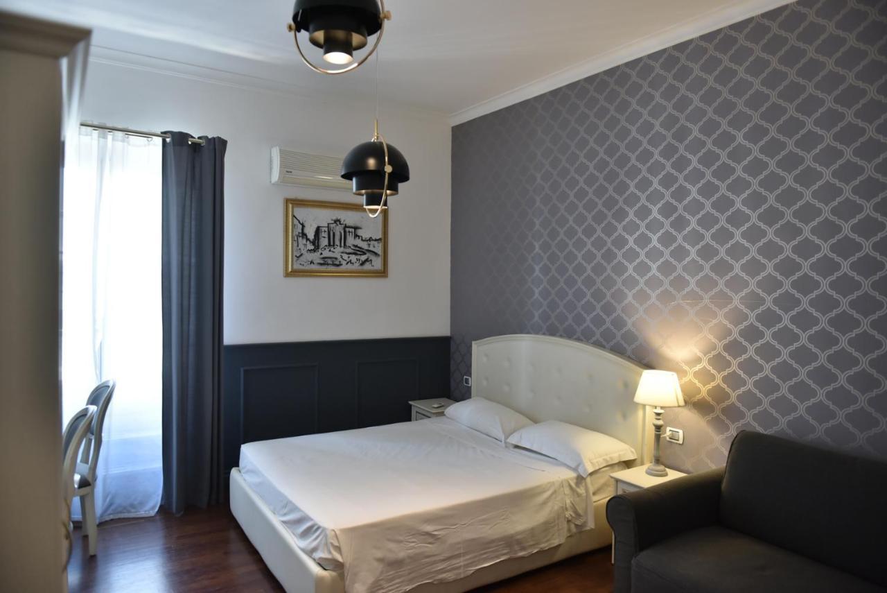 Piccolo Di Piazza Di Spagna Suites Rome Exterior photo