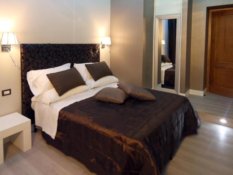 Piccolo Di Piazza Di Spagna Suites Rome Exterior photo