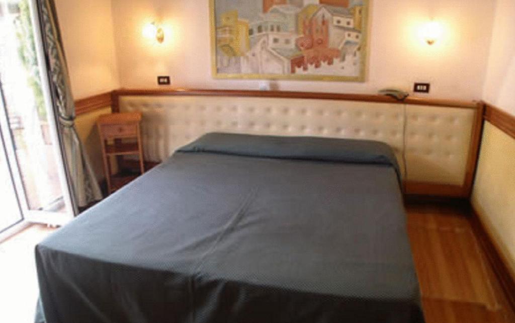 Piccolo Di Piazza Di Spagna Suites Rome Exterior photo